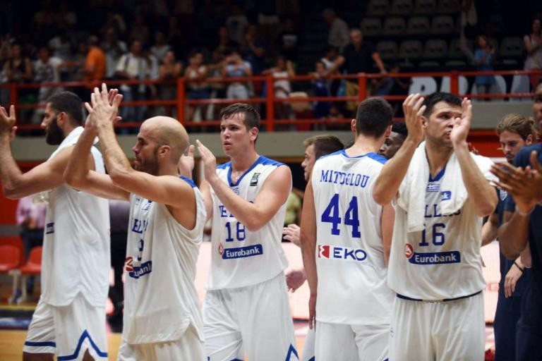 Πάτρα: Το γήπεδο που έπαιξε η εθνική μπάσκετ δεν είχε κλιματιστικά γιατί τα έχουν κλέψει εδώ και επτά χρόνια!